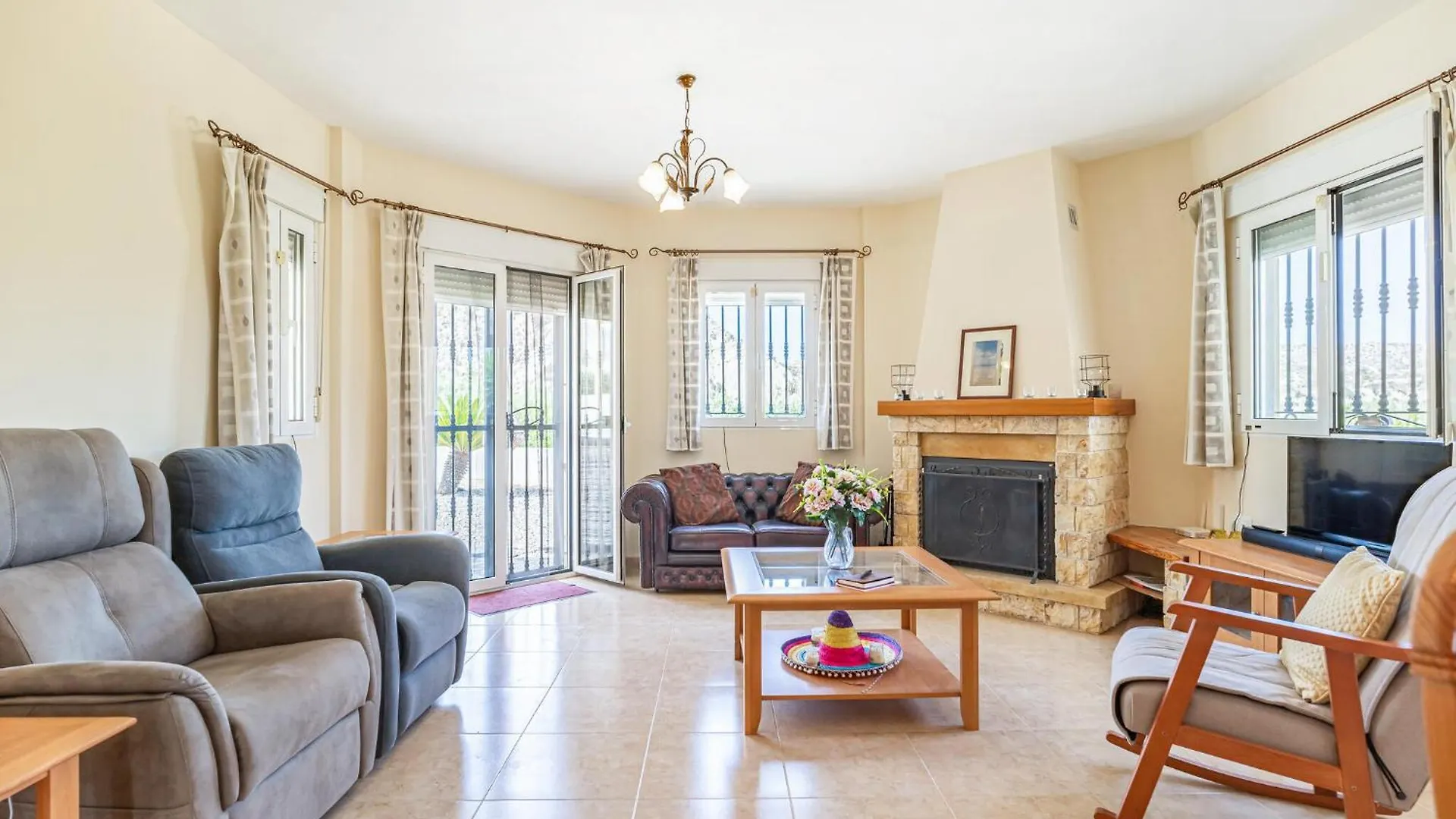Lovely Home In Arboleas With Swimming Pool Vakantiehuis